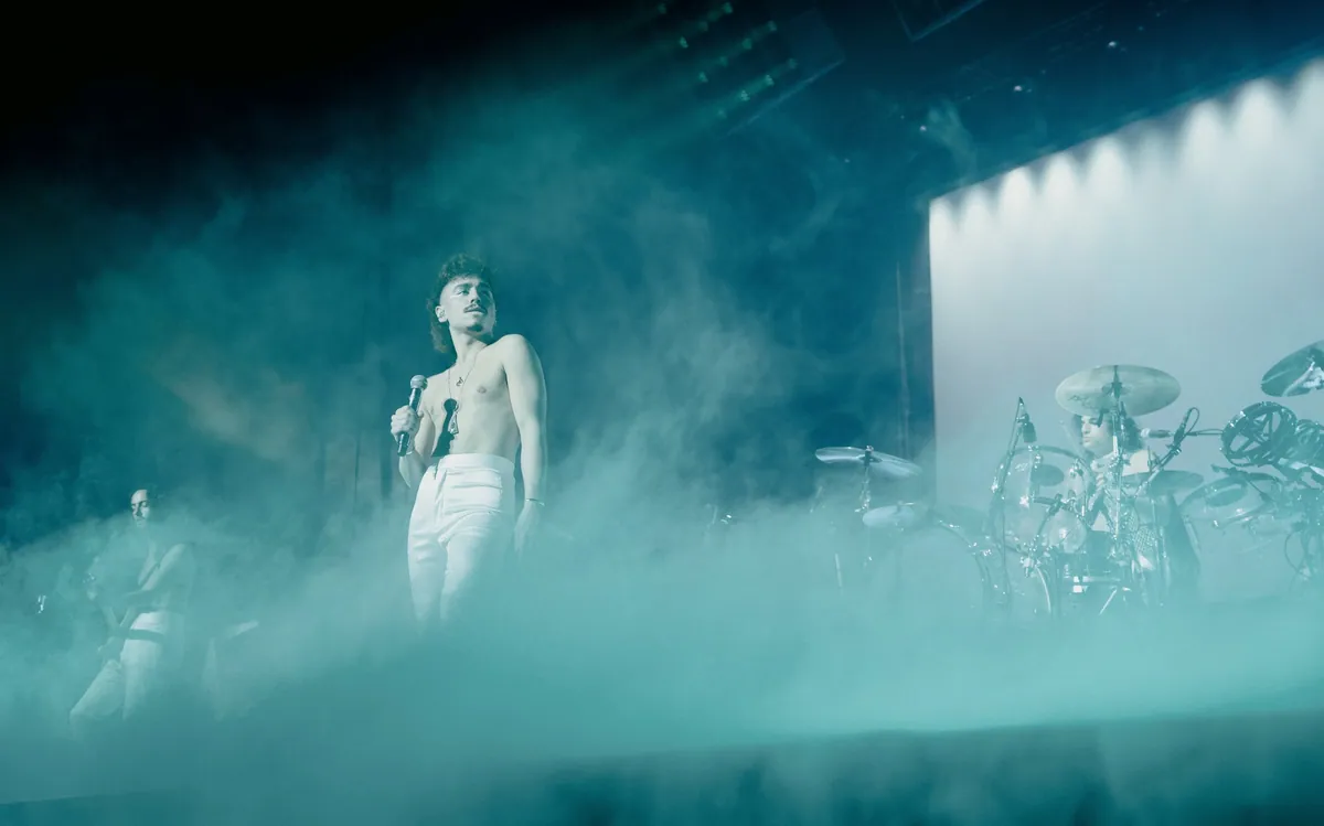 Greta Van Fleet Starcatcher, lighting and production design by Rob Sinclair