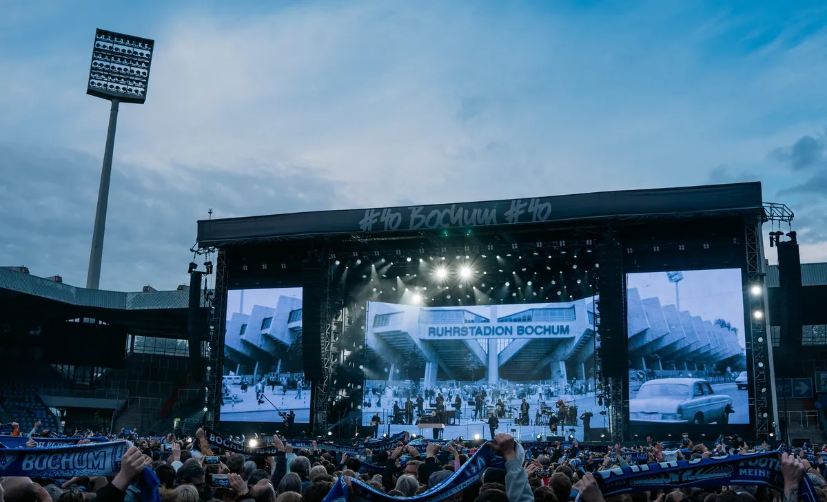 Herbert Grönemeyer, lighting and production design by Rob Sinclair
