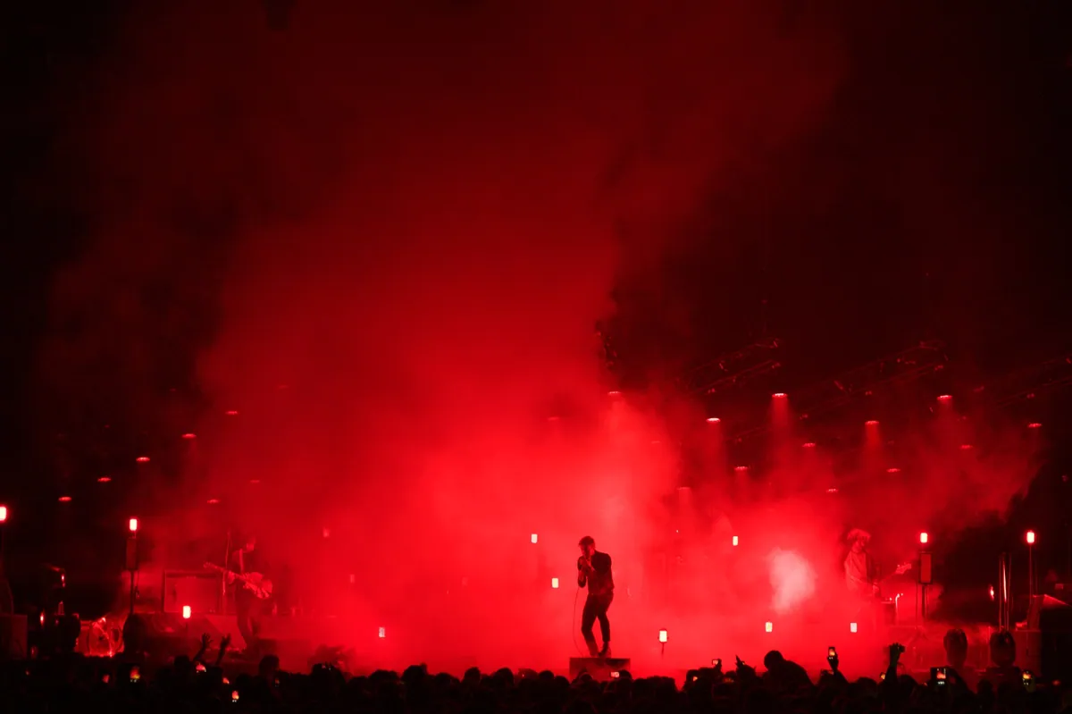 Kaiser Chiefs 2015, lighting and production design by Rob Sinclair