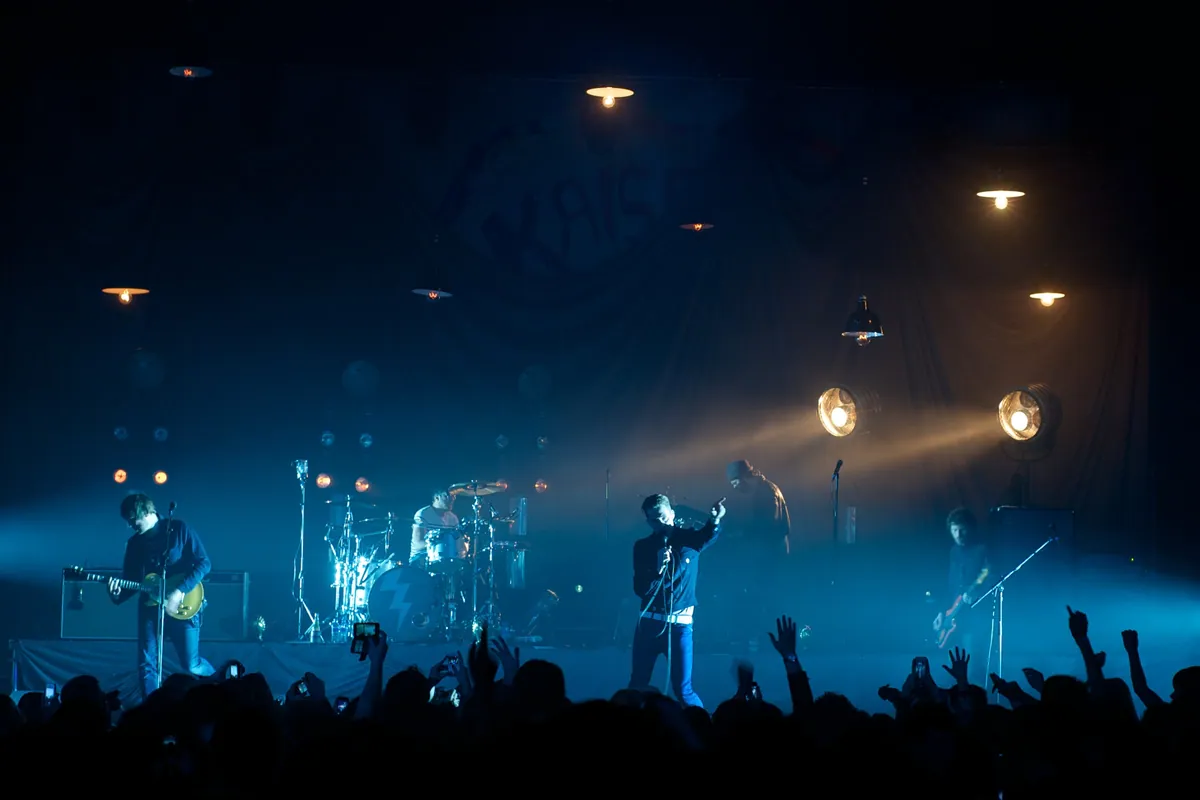 Kaiser Chiefs, lighting and production design by Rob Sinclair