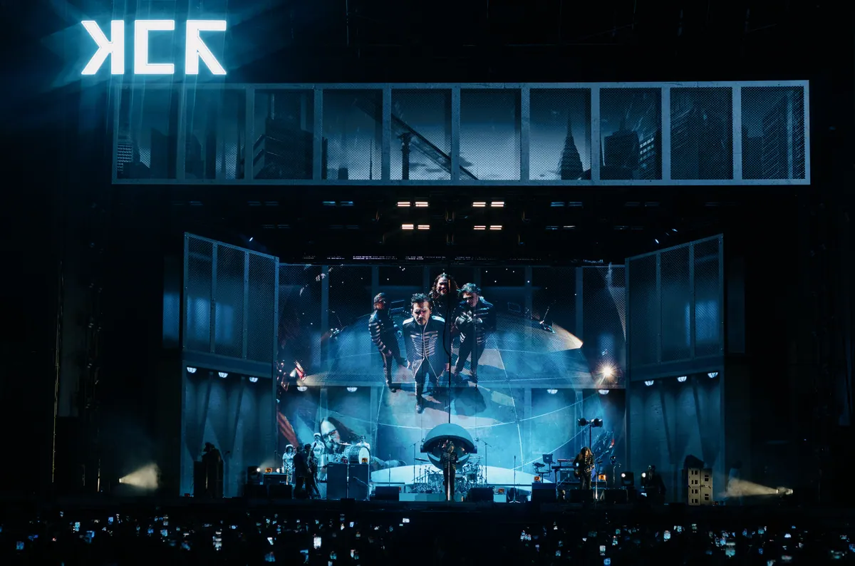 My Chemical Romance "P.H.A.N.T.O.M", lighting and production design by Rob Sinclair