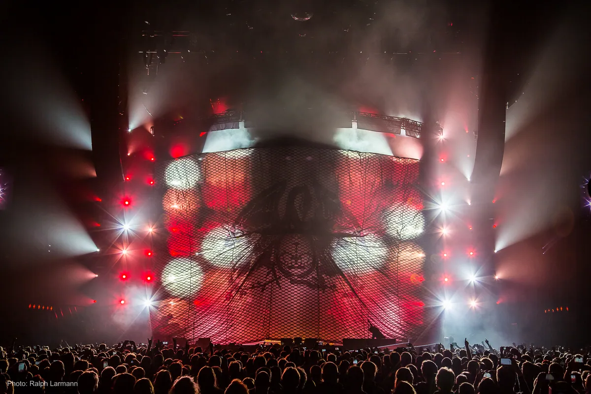 Queen + Adam Lambert 2015, lighting and production design by Rob Sinclair