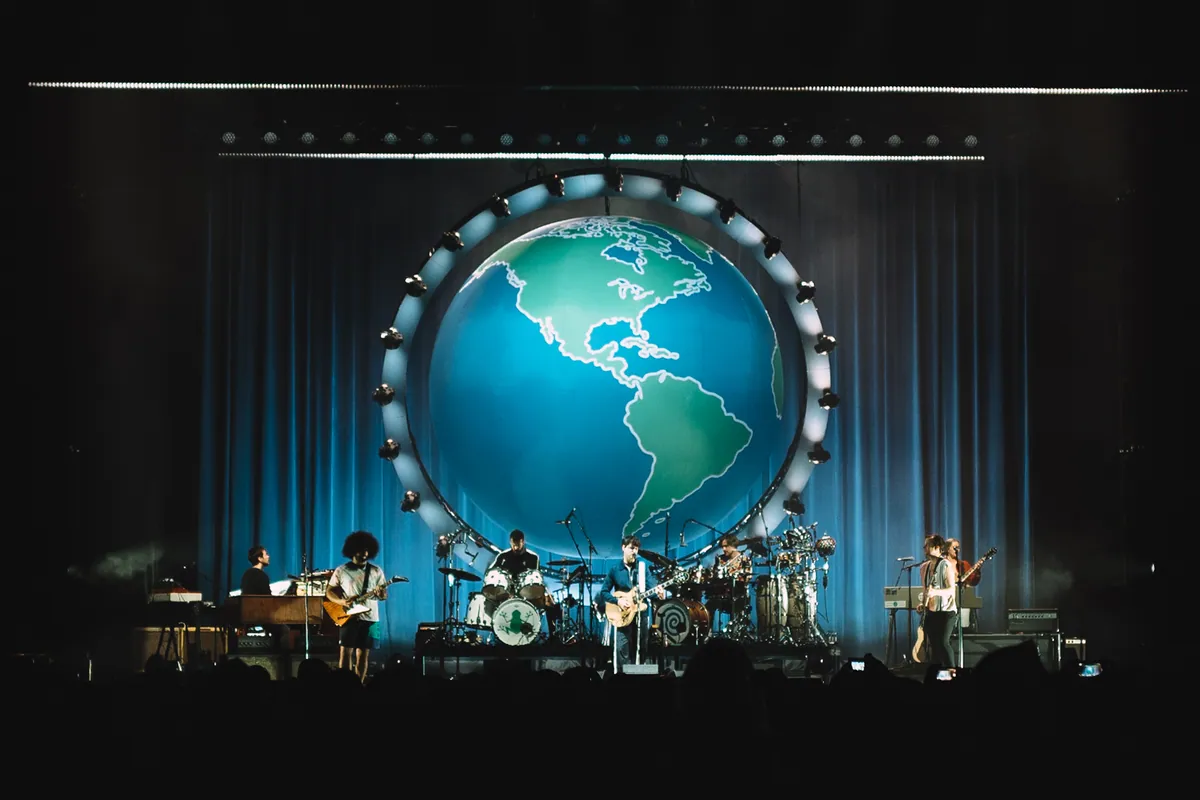 Vampire Weekend, lighting and production design by Rob Sinclair